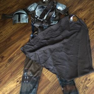 Disney Brand Mandalorian Complete Costume Size 11/12
